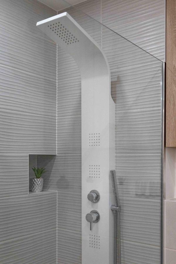 Spacious Apartment In Radnicka Business Zone - Free Parking 자그레브 외부 사진